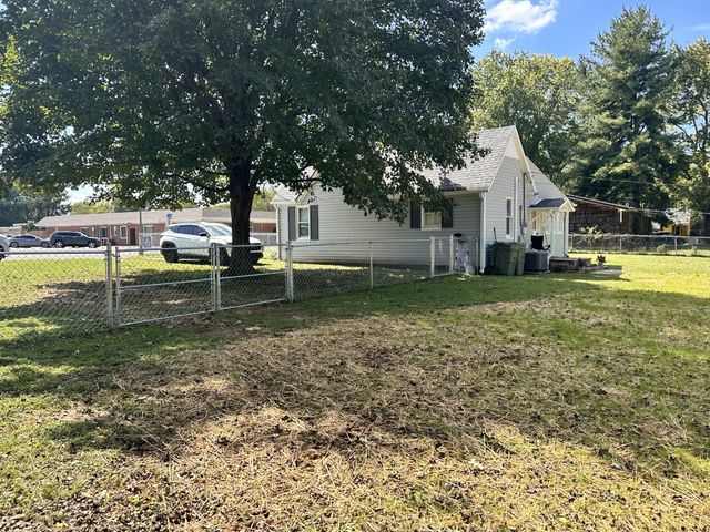 426 Frank St, Lawrenceburg, TN 38464