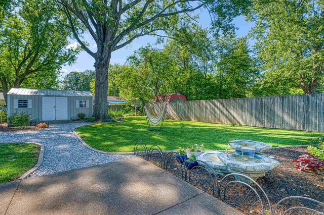 2320 Saratoga Drive, Evansville, IN 47715
