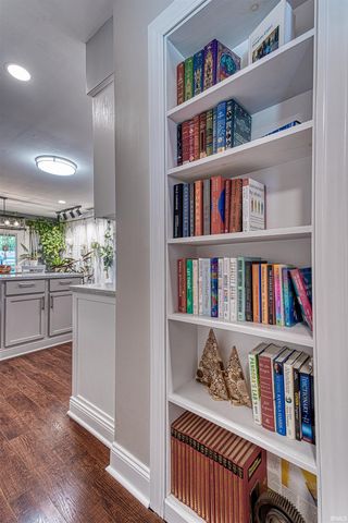 2320 Saratoga Drive, Evansville, IN 47715