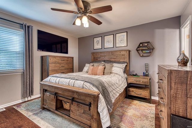 2320 Saratoga Drive, Evansville, IN 47715