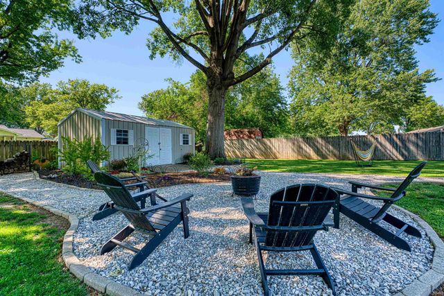 2320 Saratoga Drive, Evansville, IN 47715