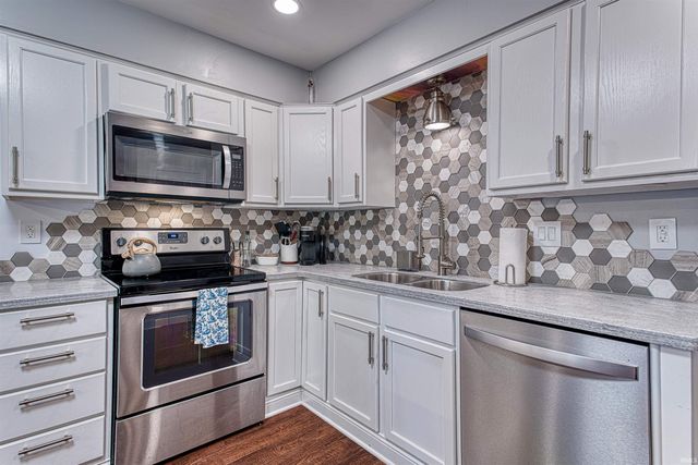 2320 Saratoga Drive, Evansville, IN 47715