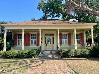 764 Water Street, Biloxi, MS 39530