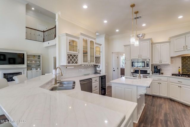 6100 Ascot Drive, Biloxi, MS 39532