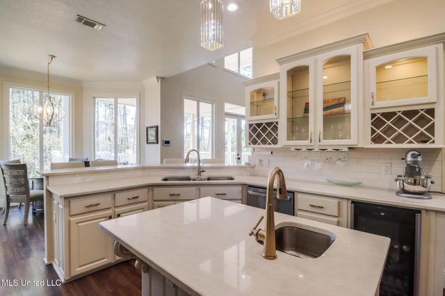 6100 Ascot Drive, Biloxi, MS 39532