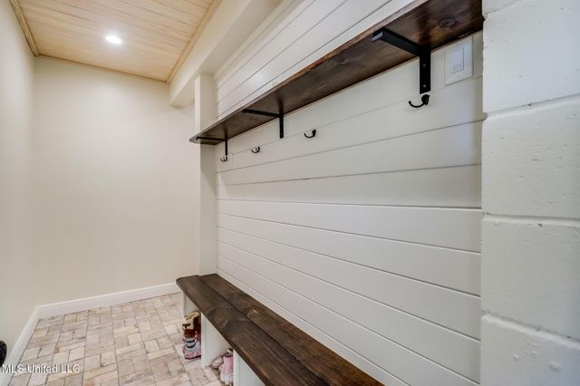 6100 Ascot Drive, Biloxi, MS 39532