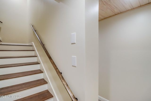 6100 Ascot Drive, Biloxi, MS 39532