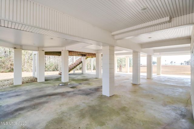 6100 Ascot Drive, Biloxi, MS 39532