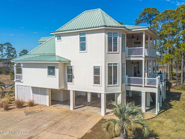 6100 Ascot Drive, Biloxi, MS 39532