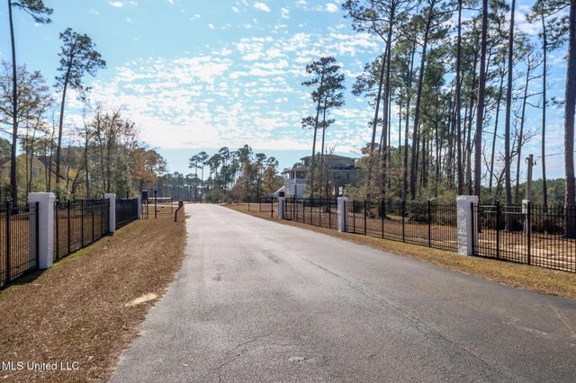 6100 Ascot Drive, Biloxi, MS 39532