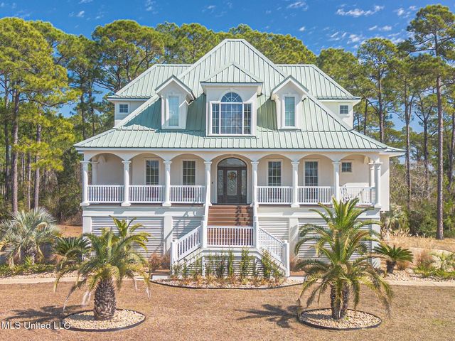 6100 Ascot Drive, Biloxi, MS 39532