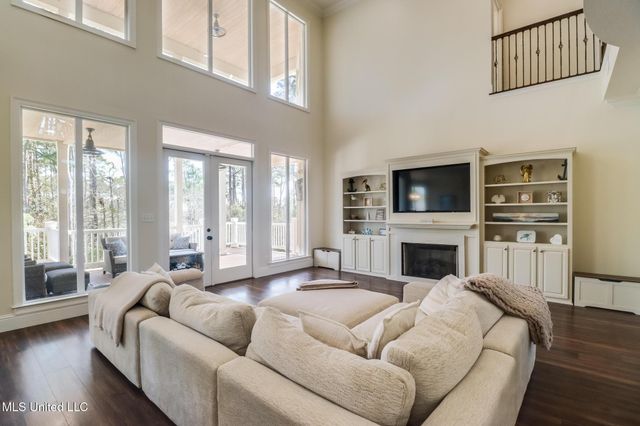 6100 Ascot Drive, Biloxi, MS 39532