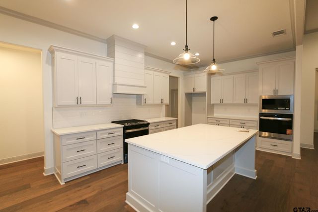 16527 Cooper Way, Tyler, TX 75703