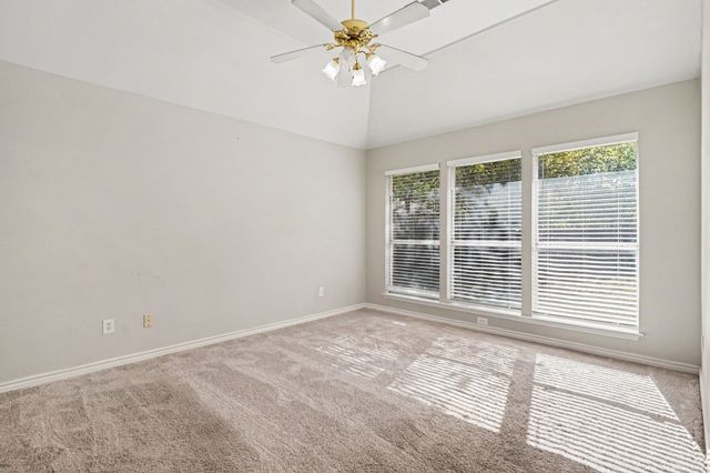 115 S Blue Bonnet Circle, Justin, TX 76247