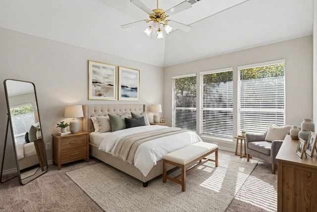 115 S Blue Bonnet Circle, Justin, TX 76247