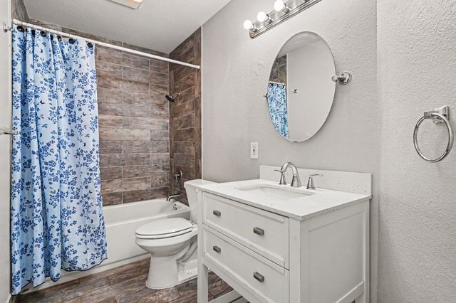 115 S Blue Bonnet Circle, Justin, TX 76247