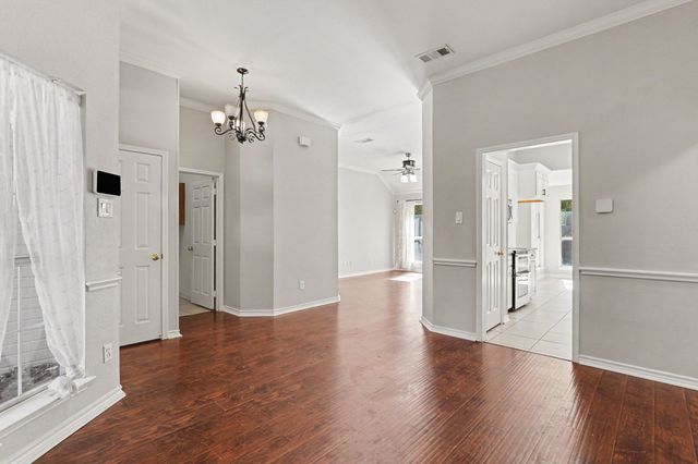 115 S Blue Bonnet Circle, Justin, TX 76247
