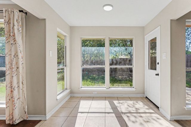 115 S Blue Bonnet Circle, Justin, TX 76247