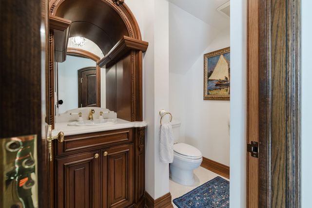 19 N Beach Road, Jupiter Island, FL 33455