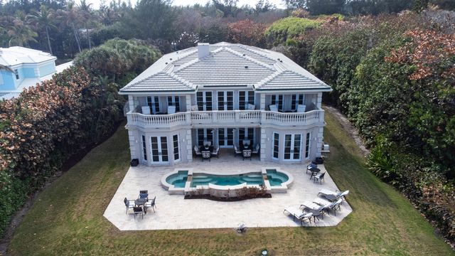 19 N Beach Road, Jupiter Island, FL 33455