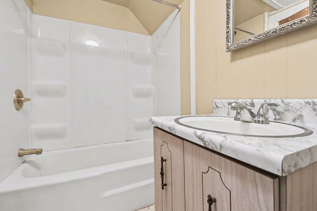 502 E South Union Street, Bay City, MI 48706