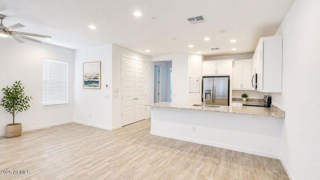 8149 E PETUNIA Avenue 1046, Mesa, AZ 85212