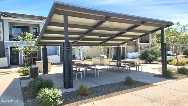 8149 E PETUNIA Avenue 1046, Mesa, AZ 85212