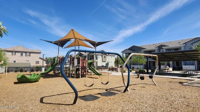 8149 E PETUNIA Avenue 1046, Mesa, AZ 85212