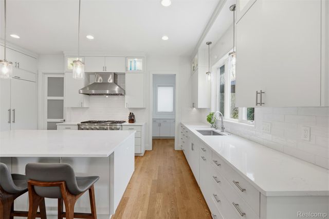 345 Dalebrook Lane, Bloomfield Hills, MI 48301