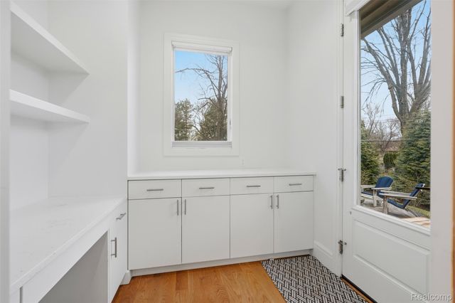 345 Dalebrook Lane, Bloomfield Hills, MI 48301