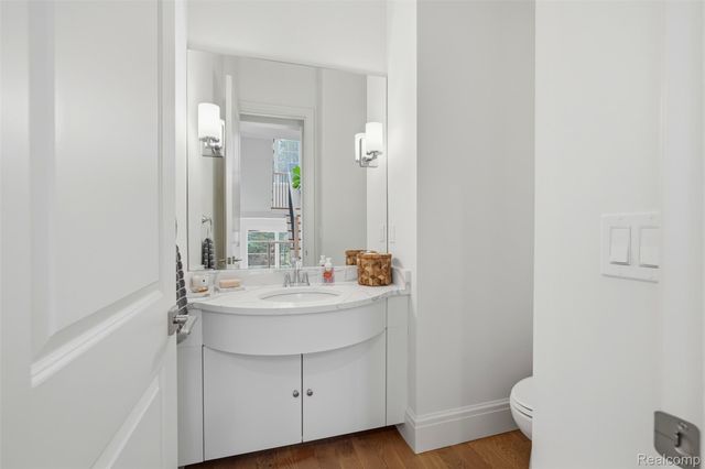 345 Dalebrook Lane, Bloomfield Hills, MI 48301