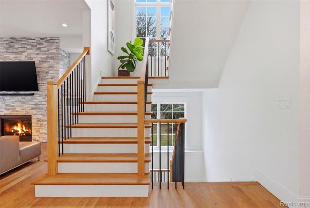 345 Dalebrook Lane, Bloomfield Hills, MI 48301