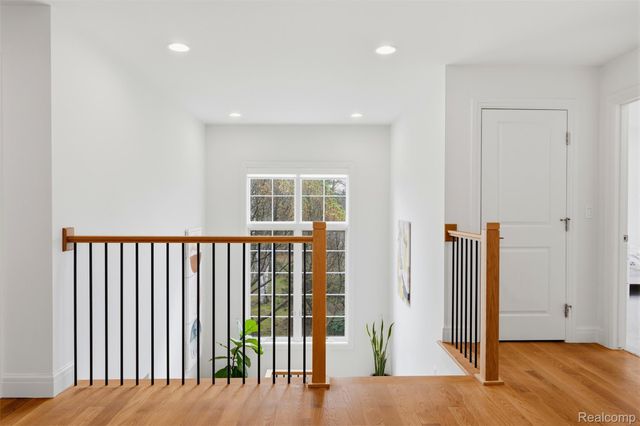 345 Dalebrook Lane, Bloomfield Hills, MI 48301