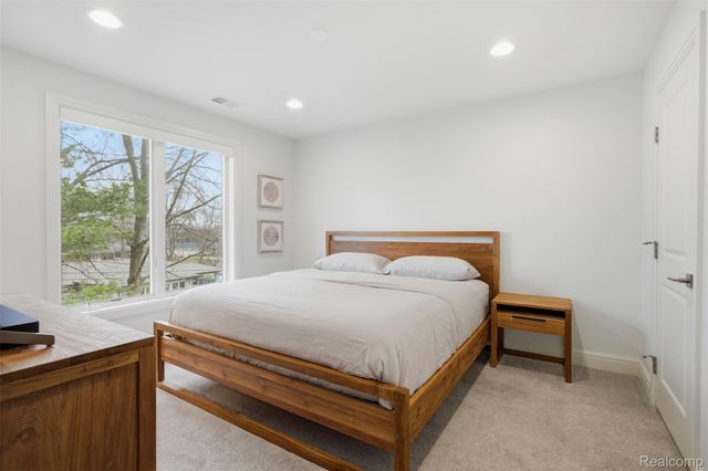 345 Dalebrook Lane, Bloomfield Hills, MI 48301