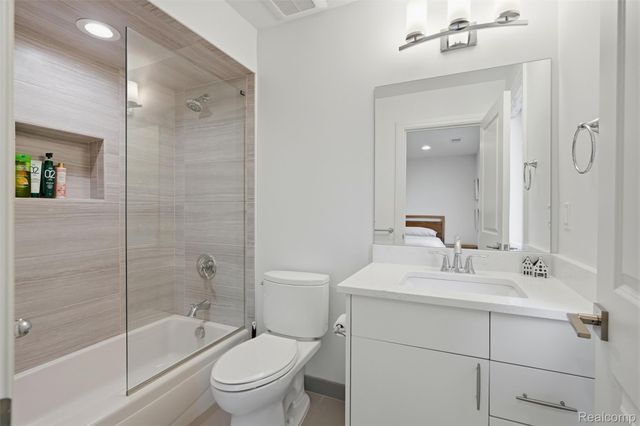 345 Dalebrook Lane, Bloomfield Hills, MI 48301