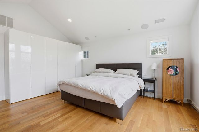 345 Dalebrook Lane, Bloomfield Hills, MI 48301