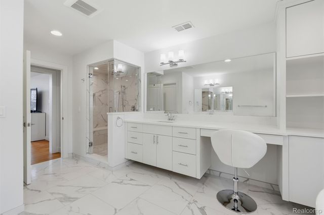 345 Dalebrook Lane, Bloomfield Hills, MI 48301