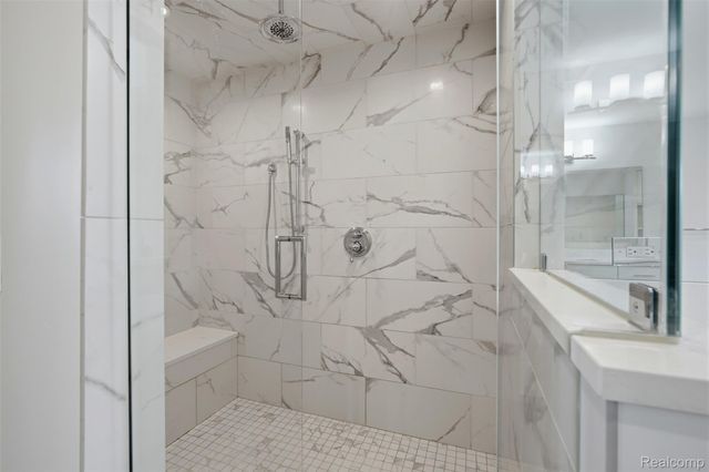 345 Dalebrook Lane, Bloomfield Hills, MI 48301