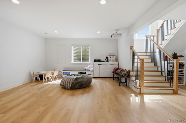 345 Dalebrook Lane, Bloomfield Hills, MI 48301