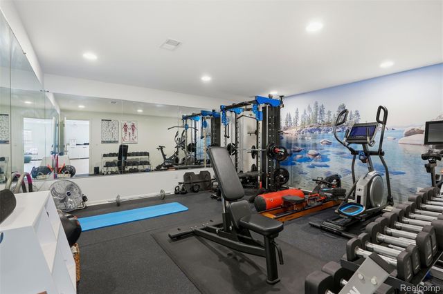 345 Dalebrook Lane, Bloomfield Hills, MI 48301