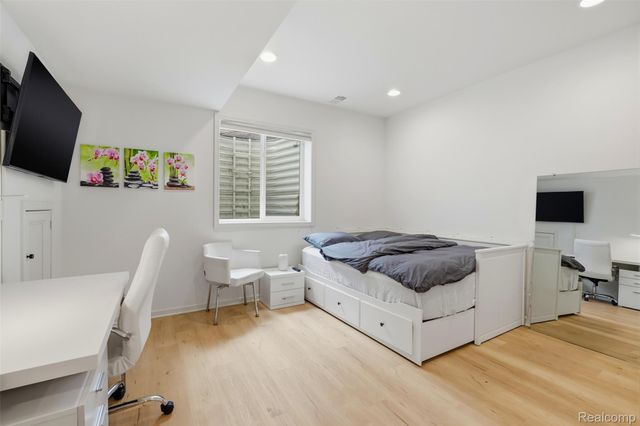 345 Dalebrook Lane, Bloomfield Hills, MI 48301