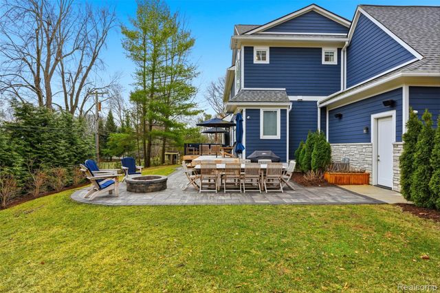 345 Dalebrook Lane, Bloomfield Hills, MI 48301