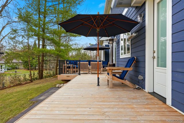 345 Dalebrook Lane, Bloomfield Hills, MI 48301