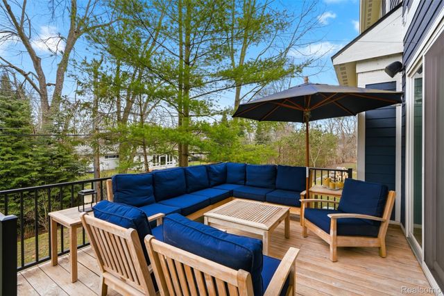 345 Dalebrook Lane, Bloomfield Hills, MI 48301