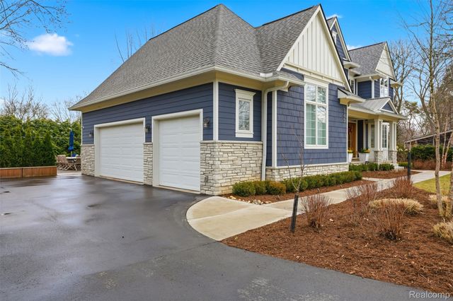 345 Dalebrook Lane, Bloomfield Hills, MI 48301