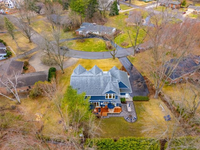 345 Dalebrook Lane, Bloomfield Hills, MI 48301