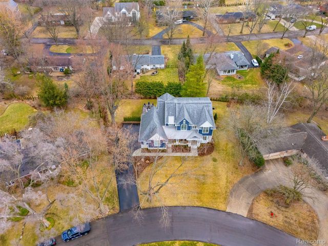 345 Dalebrook Lane, Bloomfield Hills, MI 48301