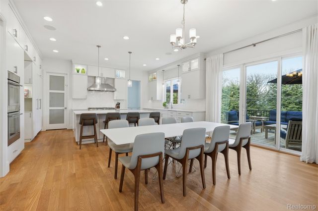 345 Dalebrook Lane, Bloomfield Hills, MI 48301