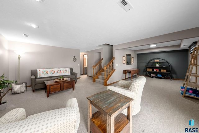 6812 W Hathaway Ln Lane, Sioux Falls, SD 57106