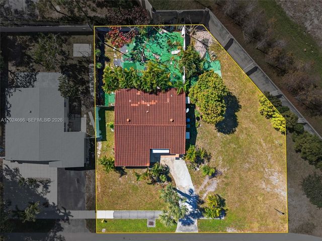 5931 NE 1st Ave, Oakland Park, FL 33334